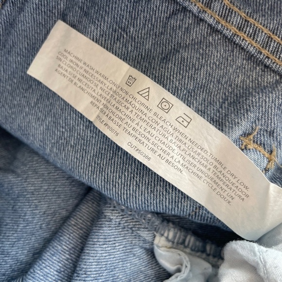 YMI Women's Distressed Medium Wash Blue Jeans, Size 29 (Juniors) - Picture 7 of 9